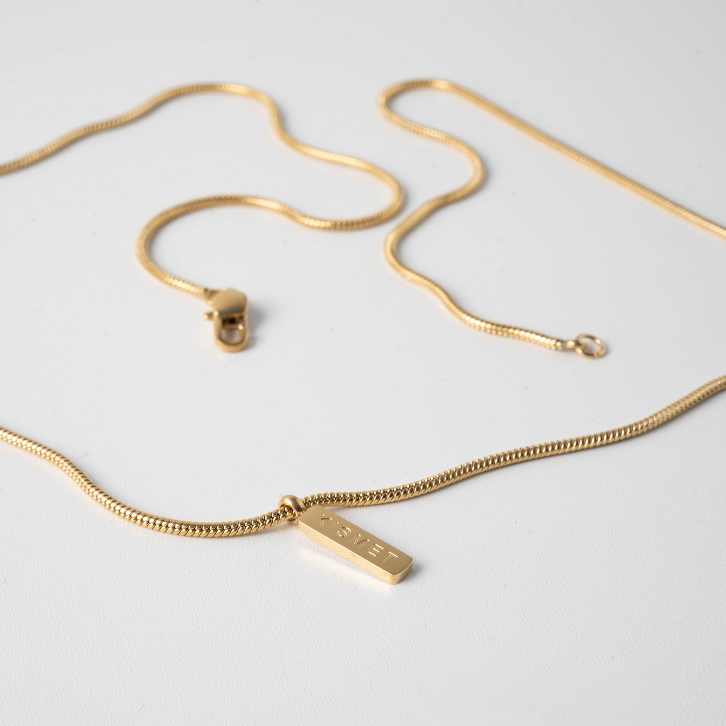 Gold Minimal Pendant Necklace