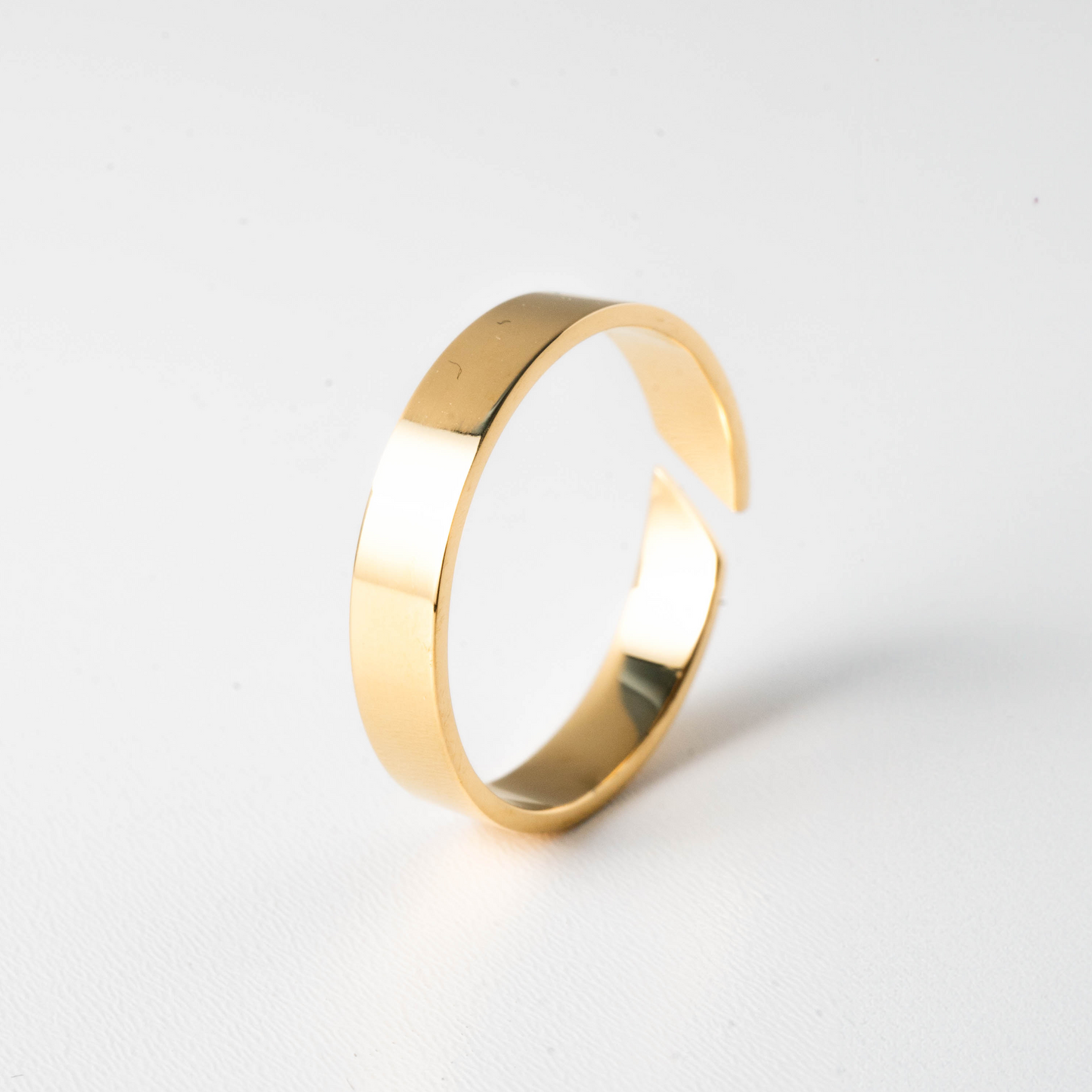 Gold Minimal Ring
