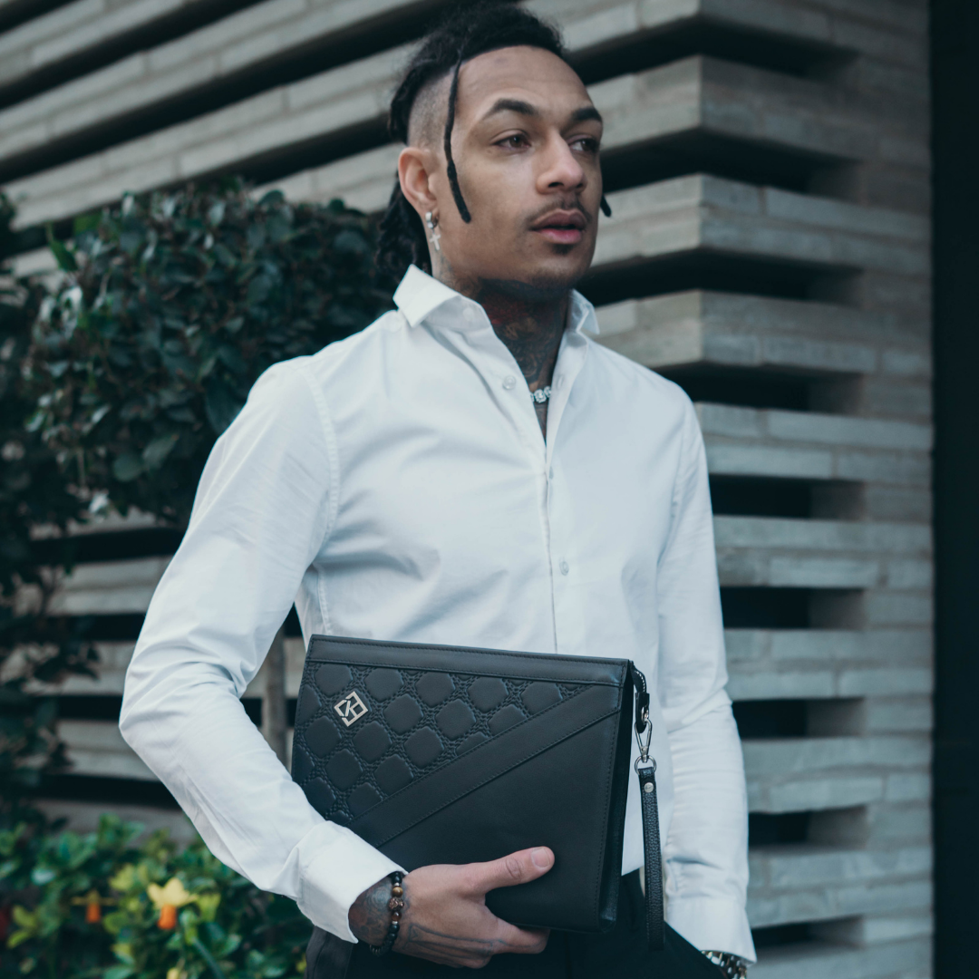 Split Design Pouch - Black